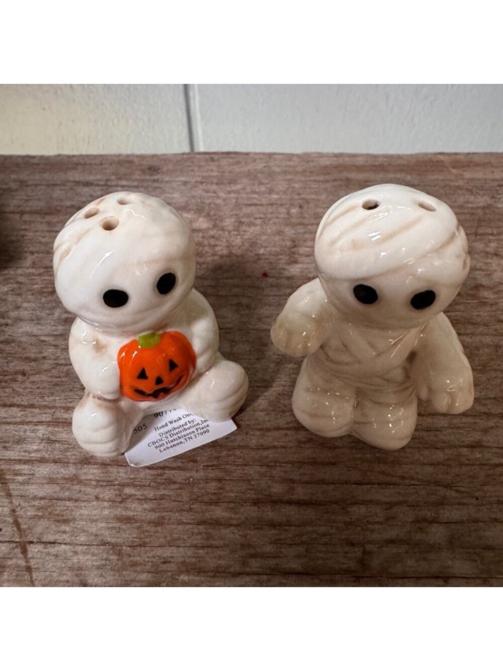 Cracker Barrel Halloween Mummy Salt Pepper Shakers Ceramic Pumpkin Pair New